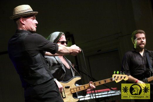 Yellow Cap (D) 10. Dynamite Ska Festival - Felsenkeller, Leipzig 03. November 2012 (12).JPG